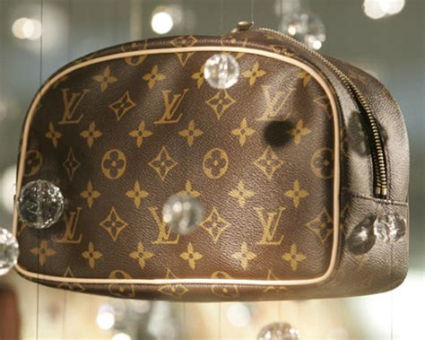 louis vuitton prijzen euro|louis vuitton rotterdam.